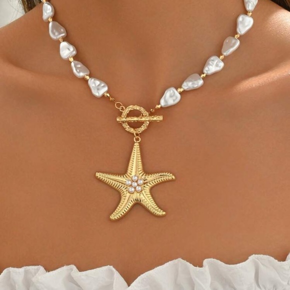 PEARL 2 LAYER STATEMENT NECKLACE - Picture 2 of 12